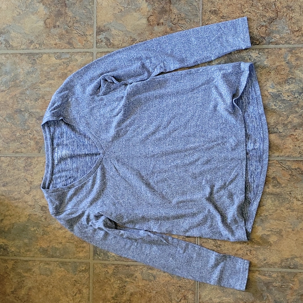 American Eagle plush long sleeve